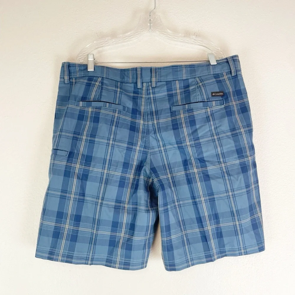 Columbia Shorts Mens Size 40 Blue Plaid Flat Front‎ Bermuda Chino Golf Preppy